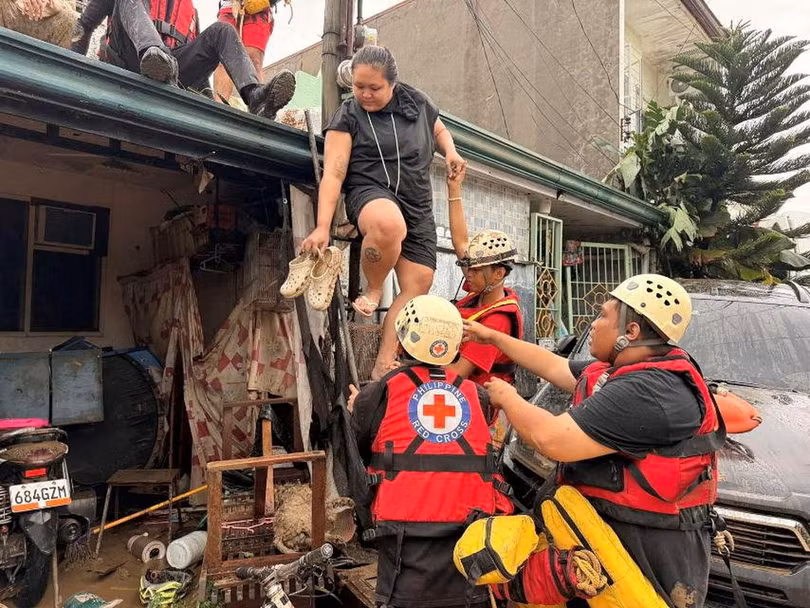 Cuu dan sau bao Reuters.png