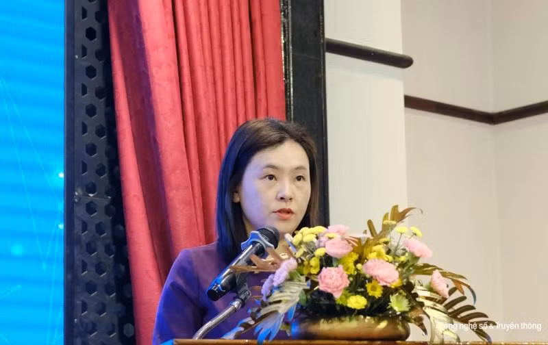 Bà Tô Thị Thu Hương, Giám đốc Trung tâm Chứng thực điện tử quốc gia (Bộ TT&TT). (Ảnh: Hải Đăng) Bà Tô Thị Thu Hương, Giám đốc Trung tâm Chứng thực điện tử quốc gia (Bộ TT&TT). (Ảnh: Hải Đăng)