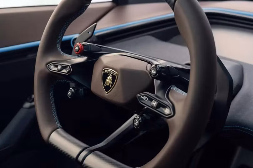 Lamborghini06.jpg
