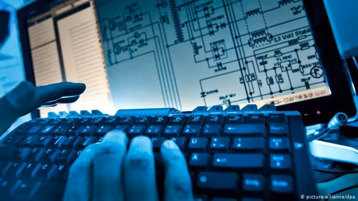 Nhà Trắng lo ngại tới đây sẽ có thêm nhiều nạn nhân của hacker Trung Quốc (Ảnh: Deutsche Welle). Nhà Trắng lo ngại tới đây sẽ có thêm nhiều nạn nhân của hacker Trung Quốc (Ảnh: Deutsche Welle).
