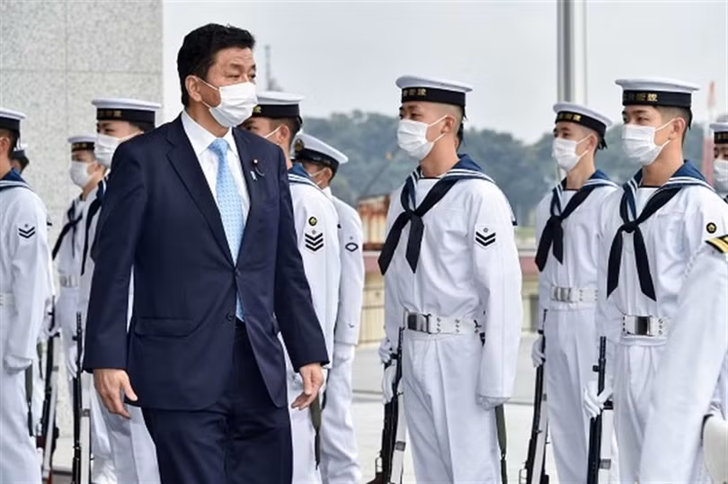 Bộ trưởng Quốc phòng Nhật Nobuo Kishi : “Senkaku chắc chắn là lãnh thổ của đất nước chúng ta. Nó phải được thiết thực bảo vệ” (Ảnh: Chinatimes). Bộ trưởng Quốc phòng Nhật Nobuo Kishi : “Senkaku chắc chắn là lãnh thổ của đất nước chúng ta. Nó phải được thiết thực bảo vệ” (Ảnh: Chinatimes).