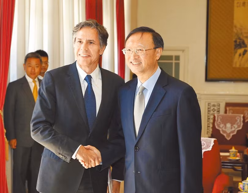 Hai ông Dương Khiết Trì và Antony Blinken đã từng gặp nhau năm 2015 ở Bắc Kinh (Ảnh: chinatimes).