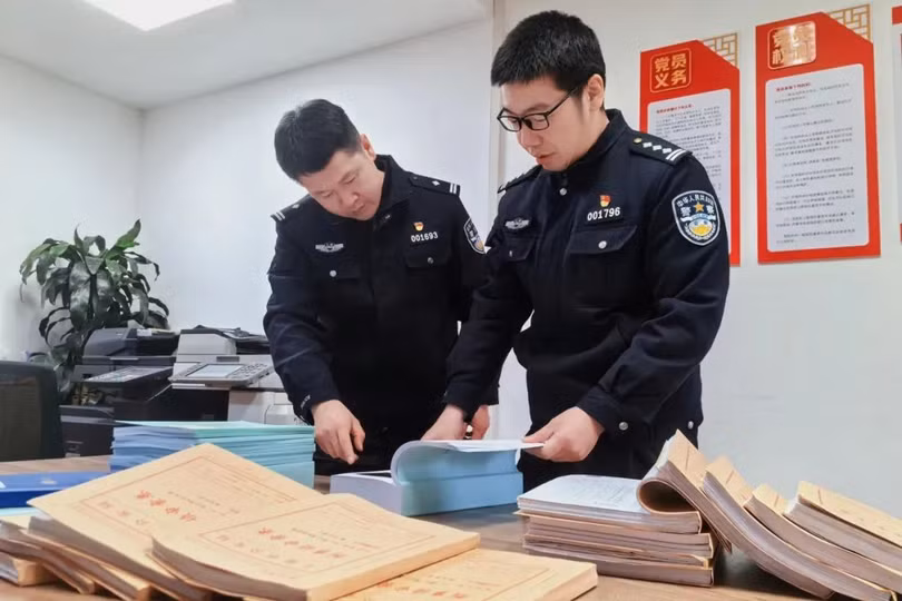 Cac tai lieu lien quan vu an.png