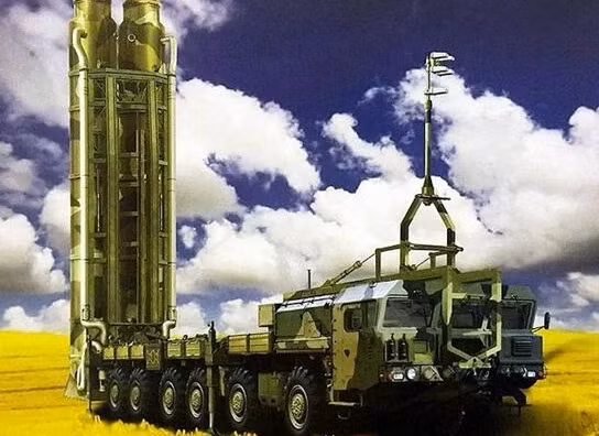 Hệ thống S-500 trong tư thế chuẩn bị phóng đạn (Ảnh: AACo.). Hệ thống S-500 trong tư thế chuẩn bị phóng đạn (Ảnh: AACo.).