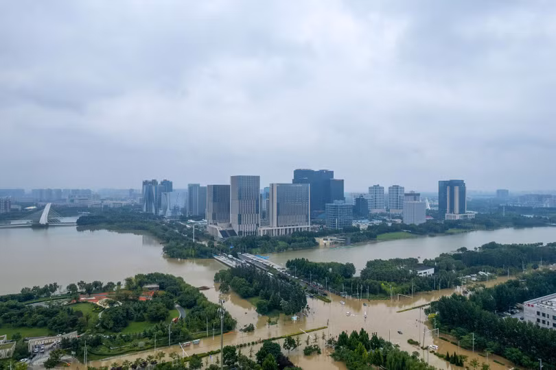 Ngày 22/7, thành phố Trịnh Châu vẫn còn ngập nặng (Ảnh: VCG). Ngày 22/7, thành phố Trịnh Châu vẫn còn ngập nặng (Ảnh: VCG).