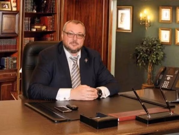 Ông Vladislav Avayev. Ông Vladislav Avayev.