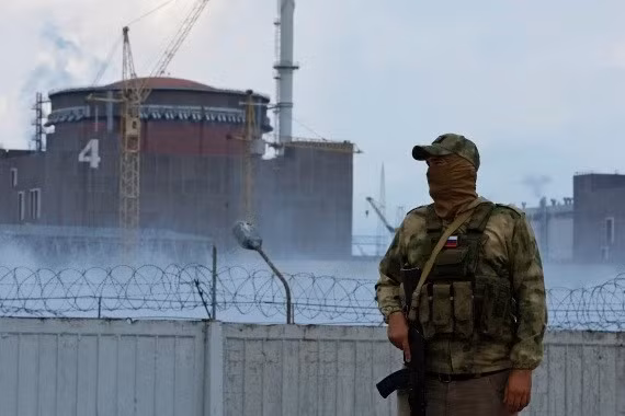 Nhà máy điện hạt nhân Zaporizhzhia hiện nằm dưới sự kiểm soát của Quân đội Nga (Ảnh: Reuters).