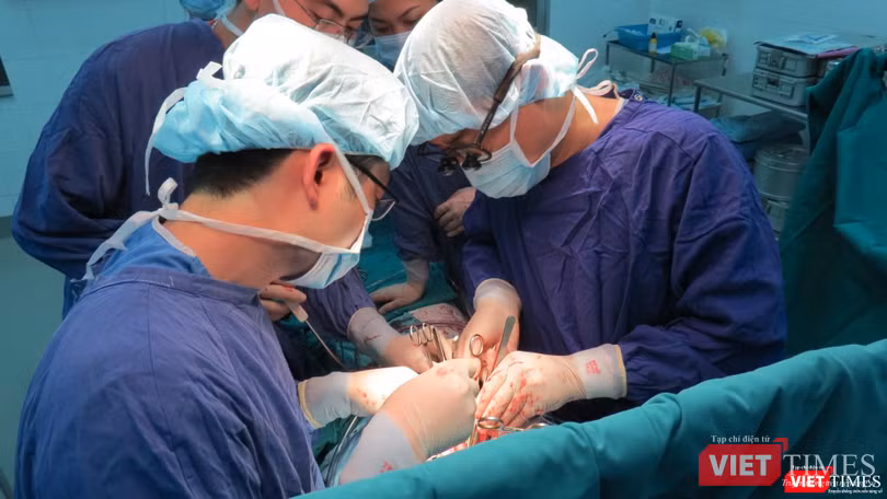 Các bệnh viện thiếu thuốc, vật tư y tế đang khiến người bệnh rơi vào hoàn cảnh khó khăn Các bệnh viện thiếu thuốc, vật tư y tế đang khiến người bệnh rơi vào hoàn cảnh khó khăn