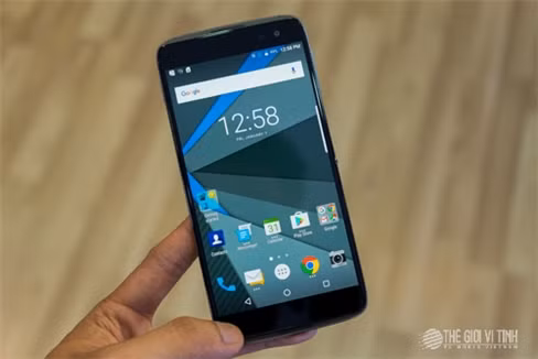 Cận cảnh smartphone BlackBerry DTEK60