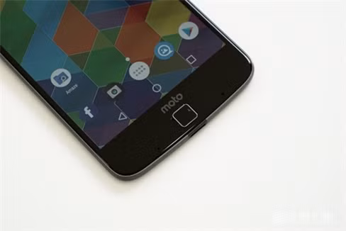 Cận cảnh Moto Z