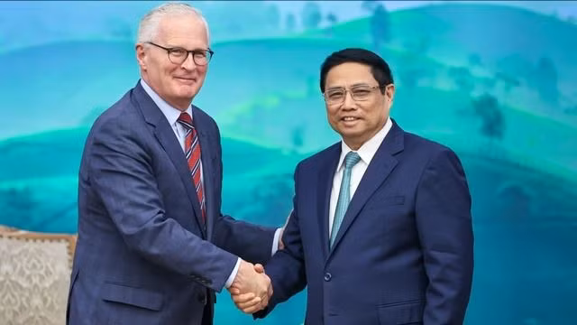 Thủ tướng Phạm Minh Chính tiếp ông John Neffeur, Chủ tịch Hiệp hội Công nghiệp bán dẫn Hoa Kỳ - Ảnh: VGP/Nhật Bắc
