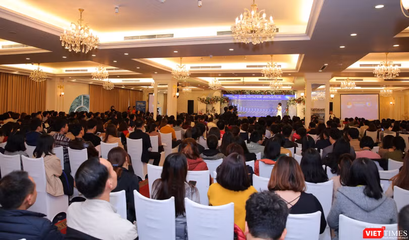 Khoảng 500 đại biểu tham dự diễn đàn 