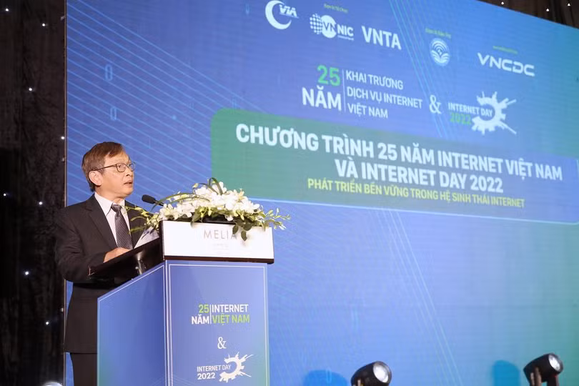 Ông Vũ Hoàng Liên - Chủ tịch Hiệp hội Internet Việt Nam phát biểu khai mạc