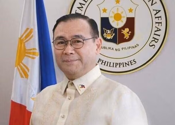 Bộ trưởng Ngoại giao Philippines Teodoro Locsin lên án mạnh mẽ hành động của các tàu Hải Cảnh Trung Quốc (Ảnh: Đông Phương). Bộ trưởng Ngoại giao Philippines Teodoro Locsin lên án mạnh mẽ hành động của các tàu Hải Cảnh Trung Quốc (Ảnh: Đông Phương).