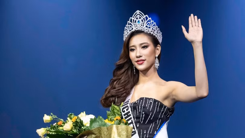 Vichitta Phonevilay, 23 tuổi, giành vương miện Hoa hậu Hoàn vũ Lào trong chung kết tối 24/8 tại Vientiane. Ảnh: Missosology