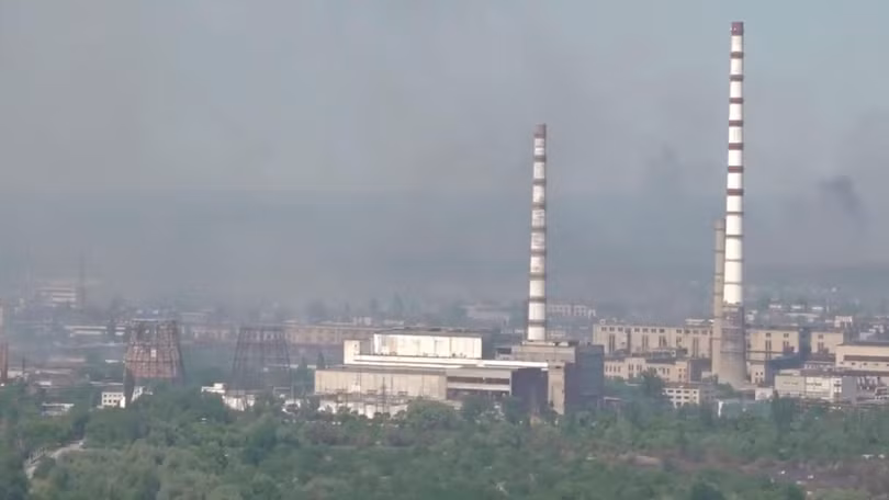Nhà máy Hóa chất Azot ở Severodonetsk có nguy cơ trở thành "Sự kiện Nhà máy thép Azovstal" thứ Hai. Nhà máy Hóa chất Azot ở Severodonetsk có nguy cơ trở thành "Sự kiện Nhà máy thép Azovstal" thứ Hai.