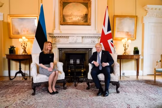 Bà Kajja Kallas và Thủ tướng Anh Boris Johnson hôm 6/6. Bà Kajja Kallas và Thủ tướng Anh Boris Johnson hôm 6/6.