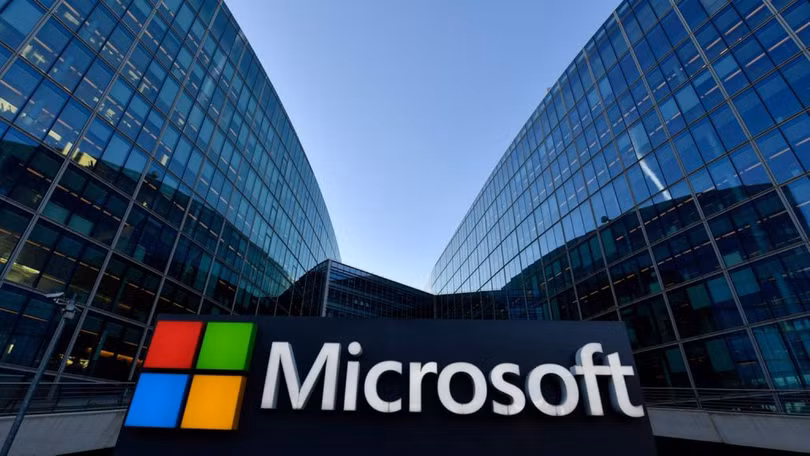 Việc Microsoft cắt giảm 3% số nhân viên khiến 6.000 người bị sa thải. Ảnh: HK01.