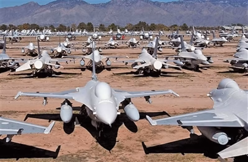 F-16 o bai thai.jpg