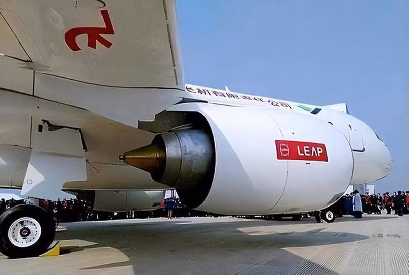 C919 hien lap dong co LEAP.png