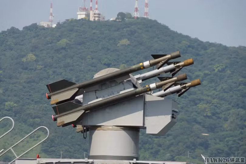 AIM-9 tren tau.png