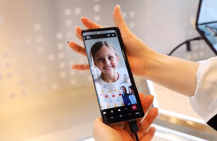 Nguyên mẫu màn hình Samsung 360o. Ảnh: Samsung Display Nguyên mẫu màn hình Samsung 360o. Ảnh: Samsung Display