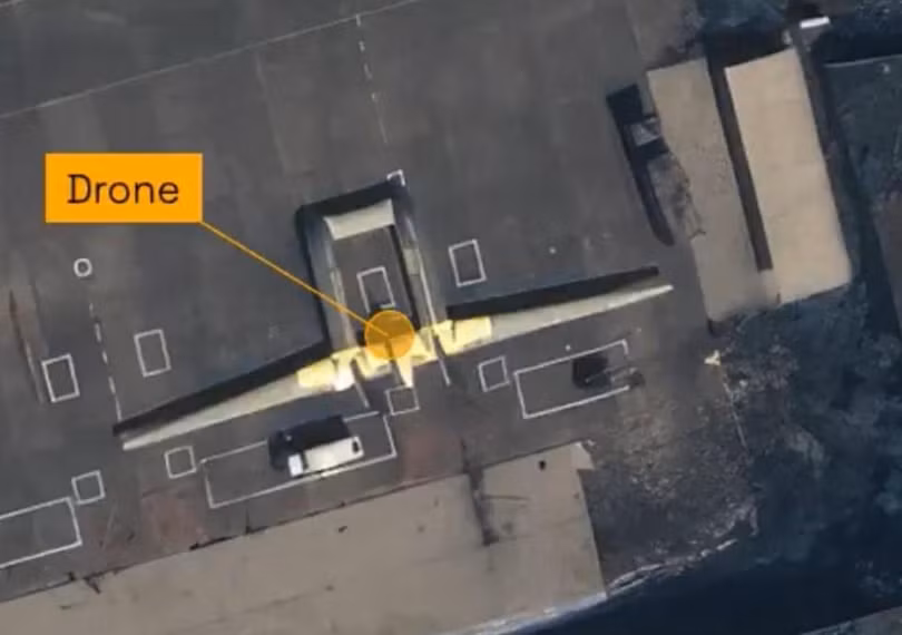 WZ-9 tren san bay.png