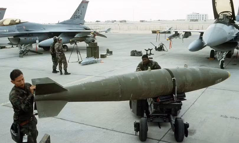 Bom MK-84.png