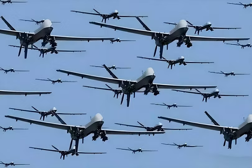 Ukraine đã huy động số lượng lớn máy bay không người lái tấn công vào lãnh thổ Nga (Ảnh: Sohu).