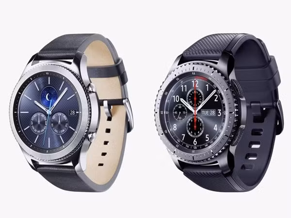 Samsung Gear S3 Classic bên trái và Gear S3 Frontier. Samsung Gear S3 Classic bên trái và Gear S3 Frontier.