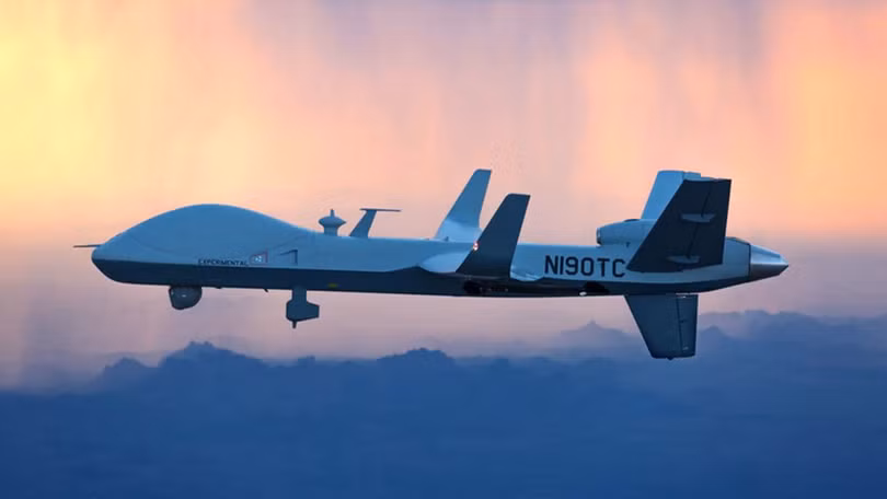 UAV MQ-9B có thể hoạt động liên tục 40 giờ, trần bay 12km...(Ảnh: Dwnews).