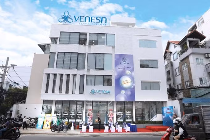 Trung tâm Venesa tọa lạc tại vị trí đắc địa giữa lòng Sài Gòn.
