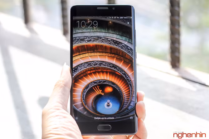 Trên tay Xiaomi Mi Note 2 bản Jet Black vừa 'cập bến' ảnh 11