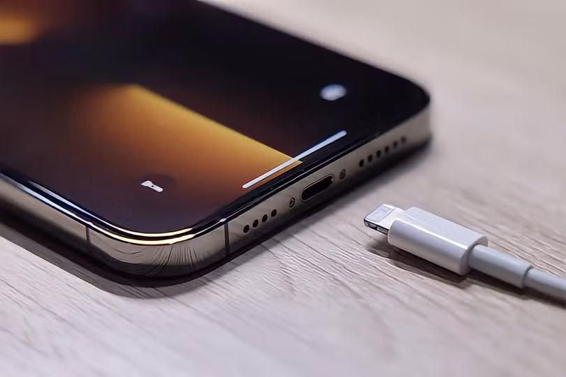 Bạn có đang sạc smartphone sai cách? Bạn có đang sạc smartphone sai cách?