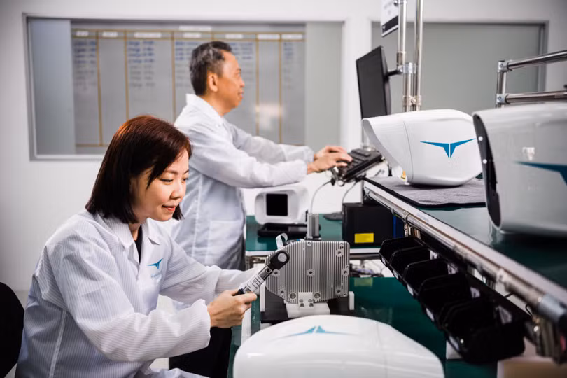 Kinh doanh các thiết bị truyền thông laser CENTAURI. Ảnh Transcelestial. Kinh doanh các thiết bị truyền thông laser CENTAURI. Ảnh Transcelestial.