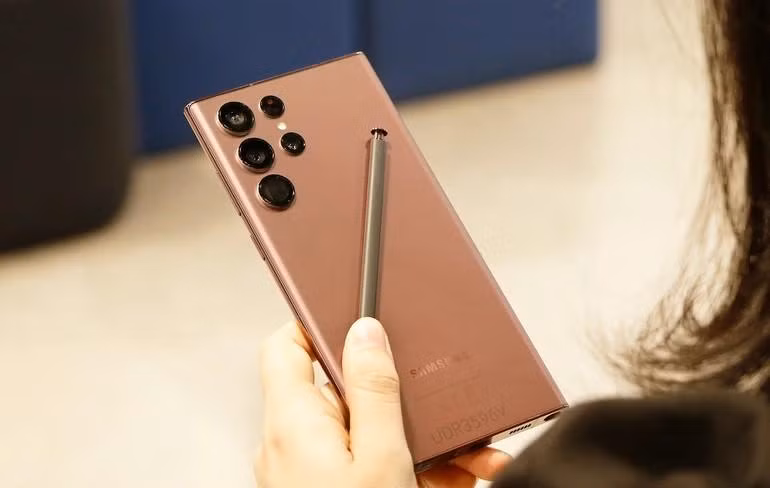 Galaxy S22 Ultra được đánh giá là sự thay thế hoàn hảo cho dòng Galaxy Note. Galaxy S22 Ultra được đánh giá là sự thay thế hoàn hảo cho dòng Galaxy Note.