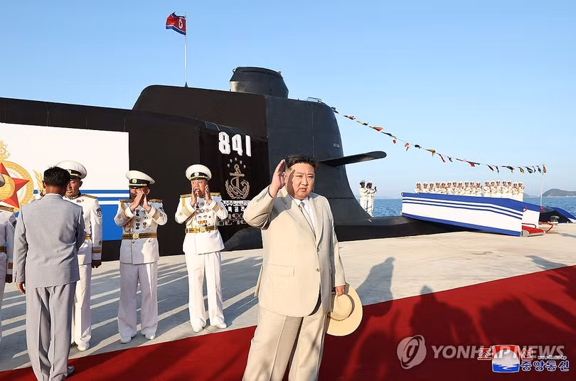 Kim Jong-un du ha thuy.jpg