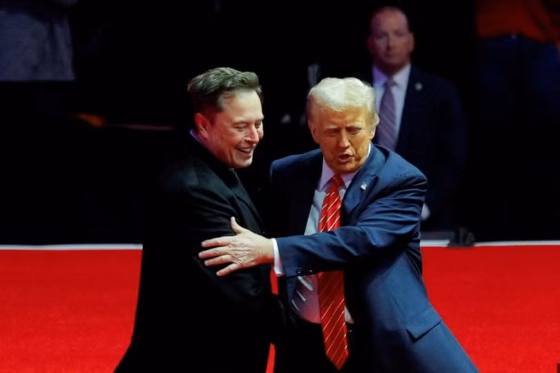 Musk duoc long Trump.jpg
