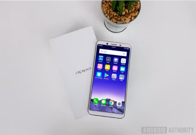 Oppo F5 (ảnh: Android Authority)