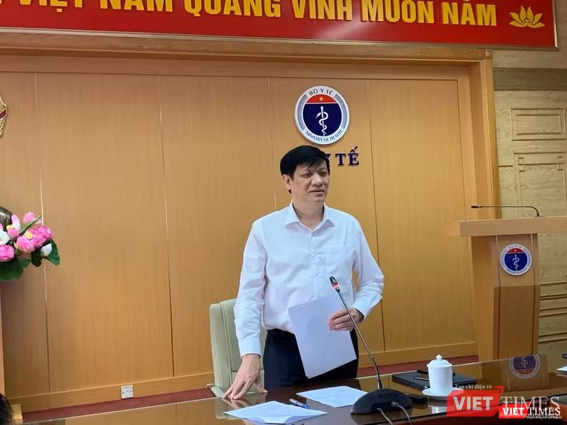 Bộ trưởng Bộ Y tế Nguyễn Thanh Long cho biết Việt Nam không còn áp dụng truy vết dịch tễ và đang trở lại cuộc sống bình thường Bộ trưởng Bộ Y tế Nguyễn Thanh Long cho biết Việt Nam không còn áp dụng truy vết dịch tễ và đang trở lại cuộc sống bình thường