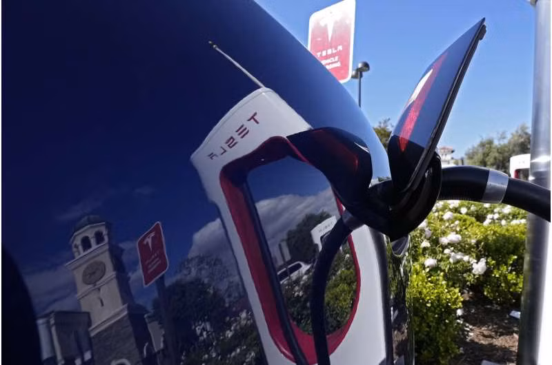 GMTesla04.jpg