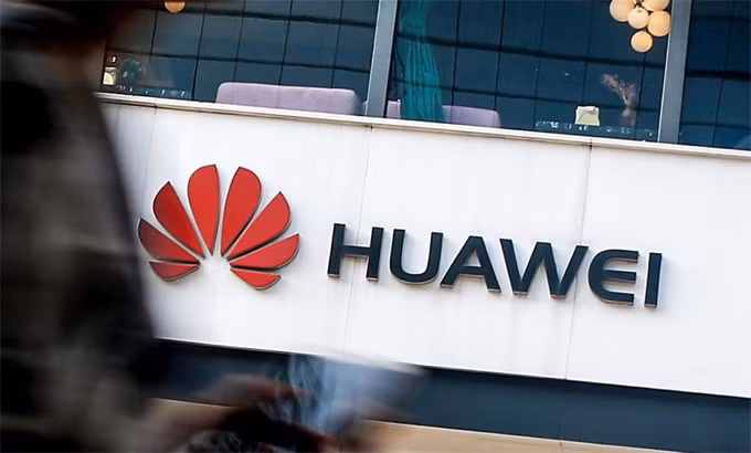 Thị phần của Huawei trên thị trường smartphone toàn cầu có thể giảm về mức 4% trong 2021. Ảnh: AP.