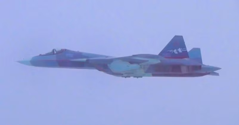 may-bay-su-57-thu-nghiem-dong-co-phan-luc-al-51-9956.jpg
