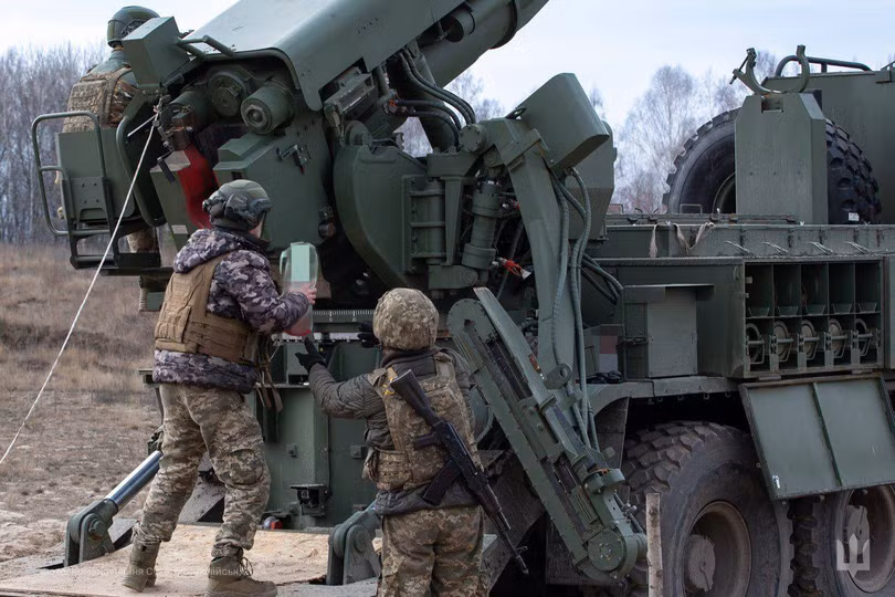 phao-tu-hanh-155-mm-ukraine02-8043.jpg