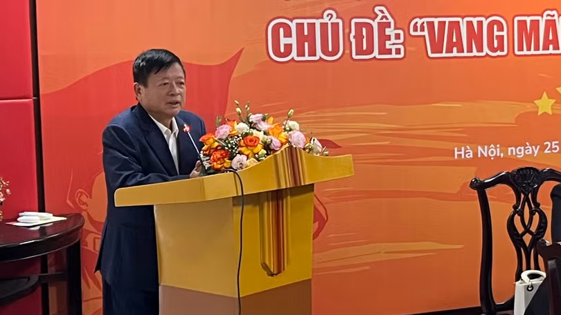 Ông Phạm Đức Long.png