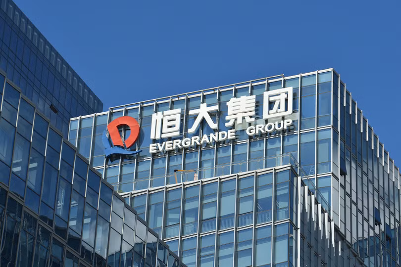 Kể từ ngày 25/8/2025, Evergrande đã bị hủy niêm yết trên thị trường chứng khoán Hồng Kông. Ảnh: Sina.