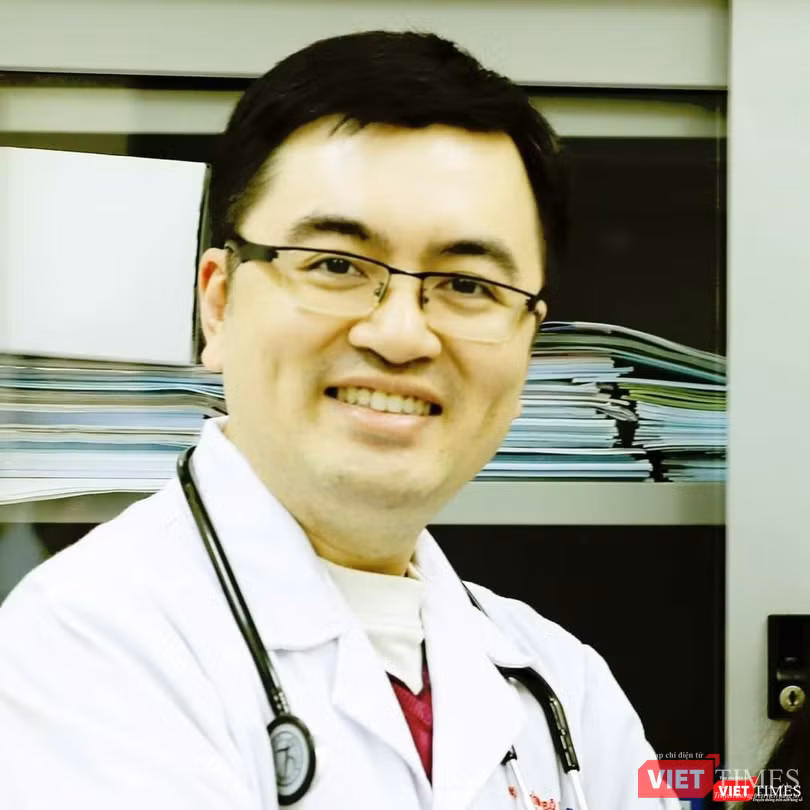 BS. Vũ Quốc Đạt - Bộ môn Truyền nhiễm Trường Đại học Y Hà Nội, Phó trưởng Khoa Bệnh nhiệt đới và Can thiệp giảm hại Bệnh viện Đại học Y Hà Nội
