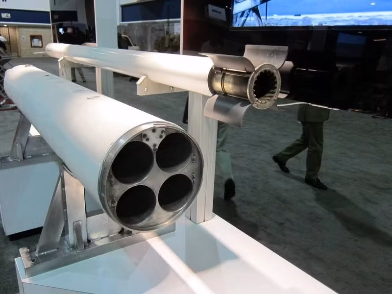 Ống phóng LAU -10. Ảnh Military Ukraine Ống phóng LAU -10. Ảnh Military Ukraine