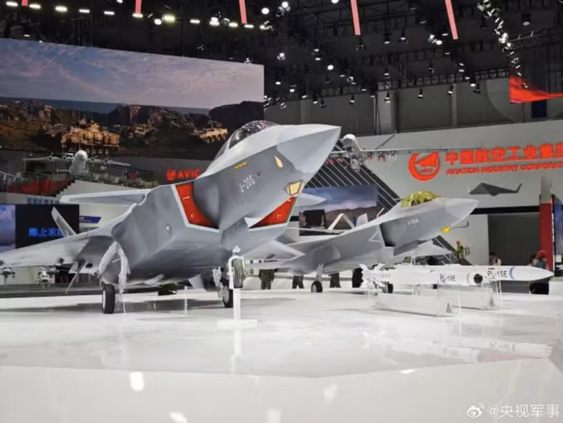 J-20S va J-35A.jpeg