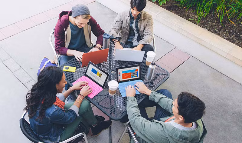 Office 365 hỗ trợ người dùng mọi lúc, mọi nơi Office 365 hỗ trợ người dùng mọi lúc, mọi nơi